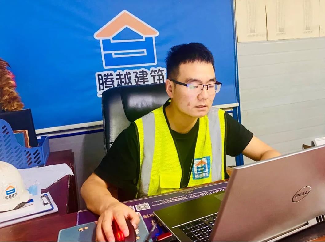 先鋒人物|擇一事、專(zhuān)一業(yè)的工地“超級(jí)鐵人”